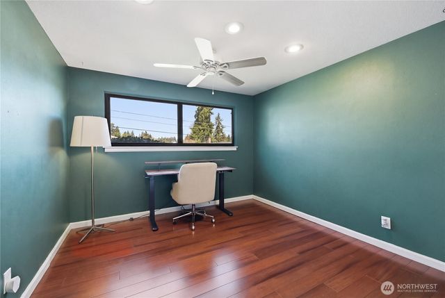 704 Fir Park Lane, Fircrest, WA 98466