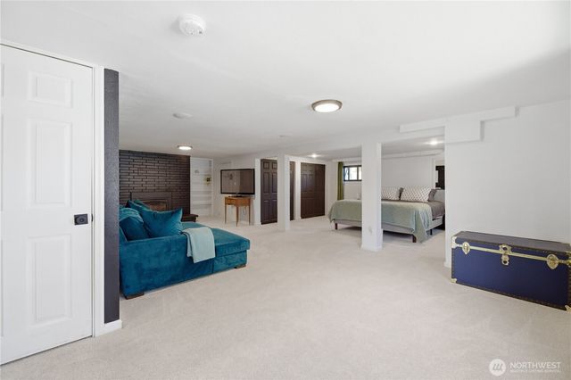 704 Fir Park Lane, Fircrest, WA 98466