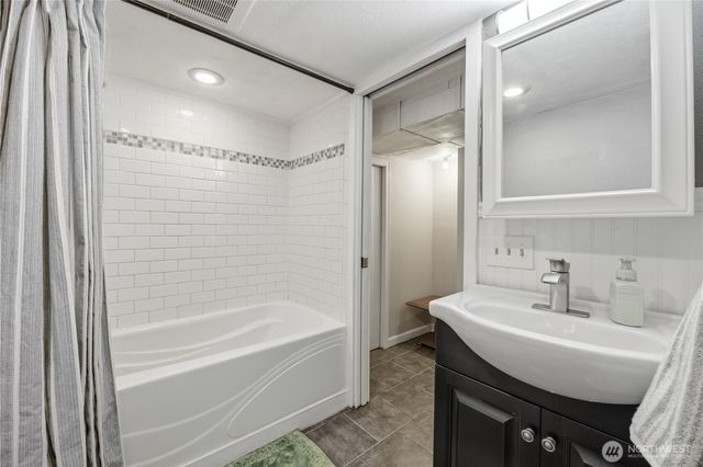 704 Fir Park Lane, Fircrest, WA 98466