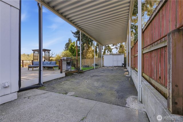 704 Fir Park Lane, Fircrest, WA 98466