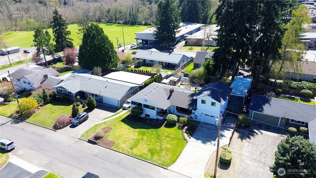 704 Fir Park Lane, Fircrest, WA 98466