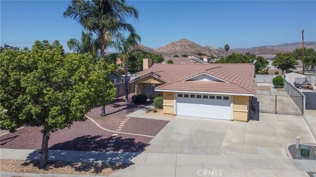 1215 Auburn, Hemet, CA 92545
