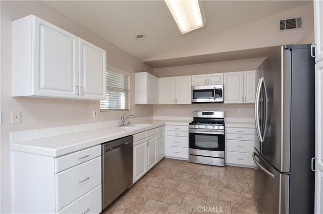 1215 Auburn, Hemet, CA 92545