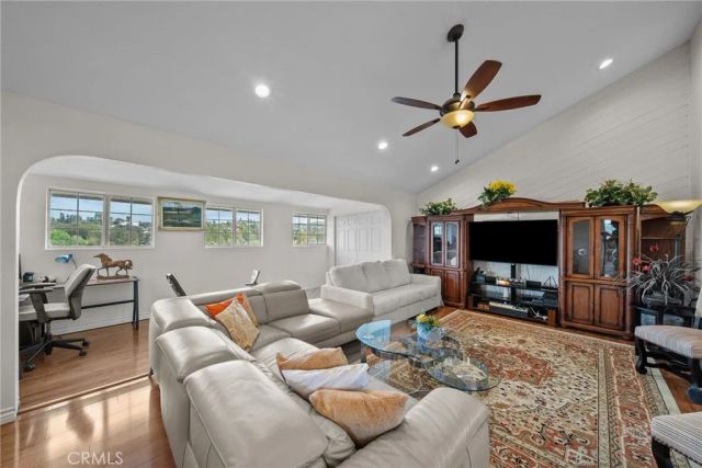 5156 Campo, Woodland Hills, CA 91364