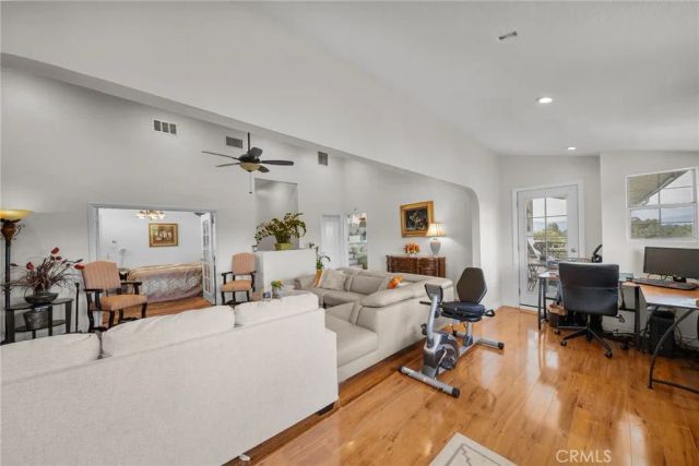 5156 Campo, Woodland Hills, CA 91364