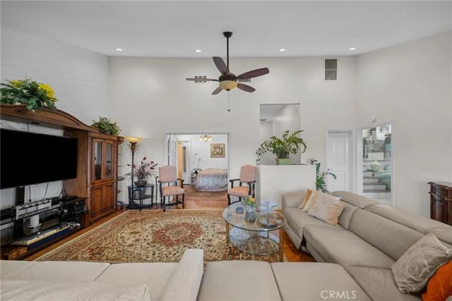 5156 Campo, Woodland Hills, CA 91364