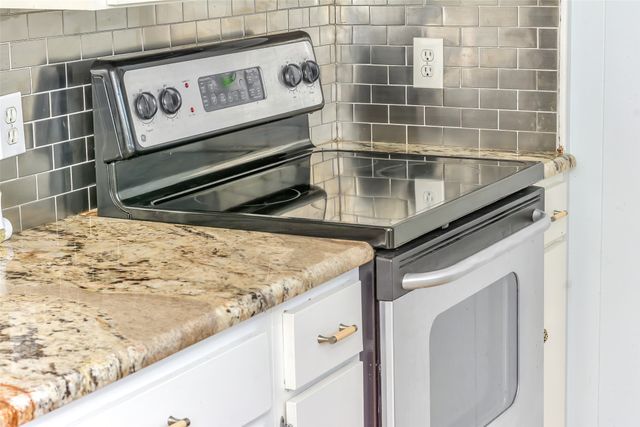 103 Robin Avenue, Weatherford, TX 76086