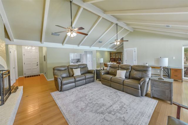 103 Robin Avenue, Weatherford, TX 76086