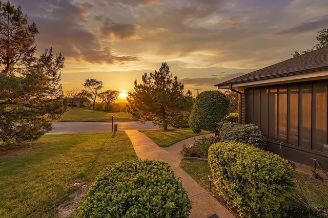 103 Robin Avenue, Weatherford, TX 76086