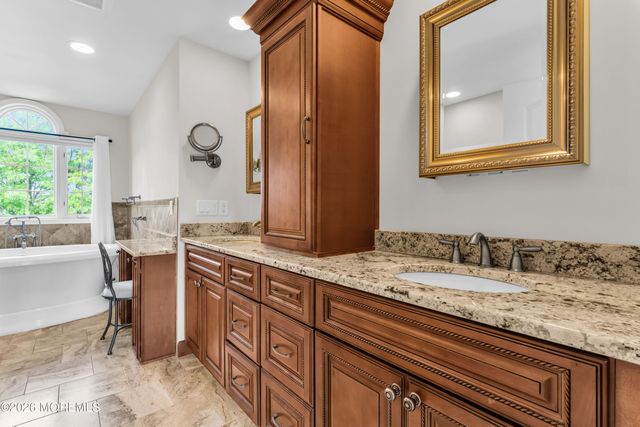 1 Blue Point Cove, Oceanport, NJ 07757