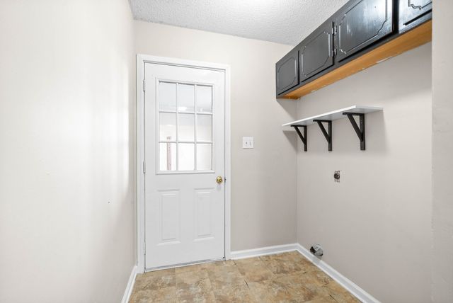 125 Grant Ave, Oak Grove, KY 42262