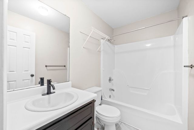 125 Grant Ave, Oak Grove, KY 42262