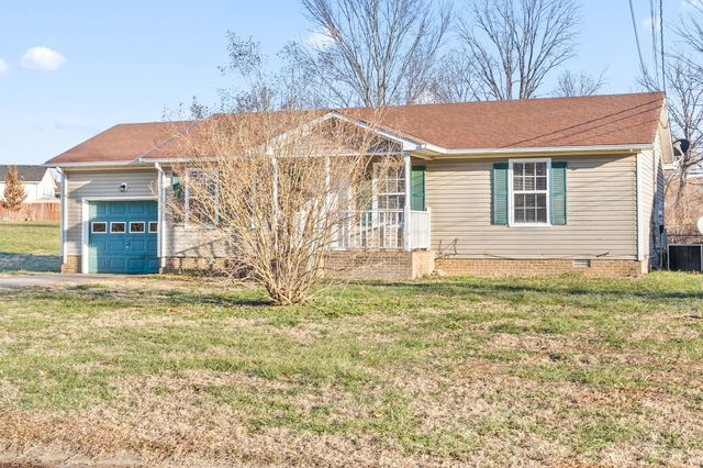 125 Grant Ave, Oak Grove, KY 42262