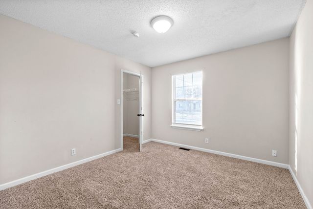 125 Grant Ave, Oak Grove, KY 42262