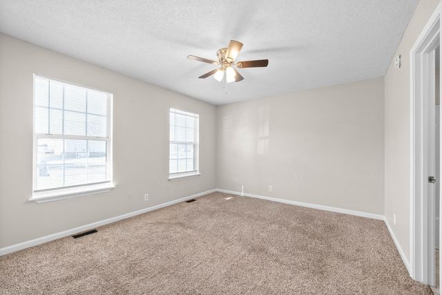 125 Grant Ave, Oak Grove, KY 42262
