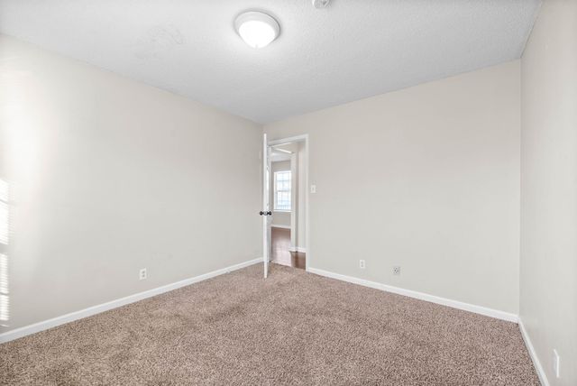 125 Grant Ave, Oak Grove, KY 42262