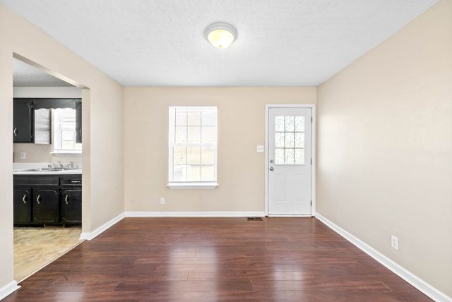 125 Grant Ave, Oak Grove, KY 42262