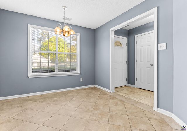 111 Chadwyck Lane, Bonaire, GA 31005