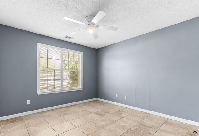 111 Chadwyck Lane, Bonaire, GA 31005