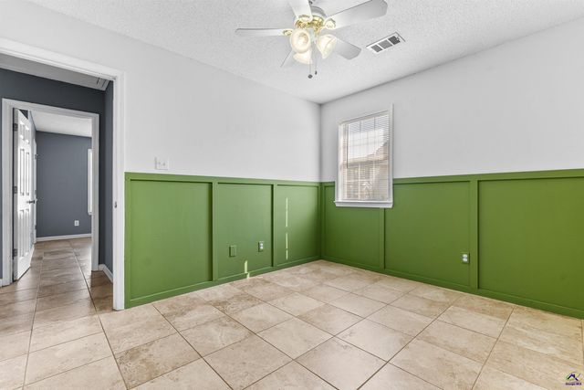 111 Chadwyck Lane, Bonaire, GA 31005