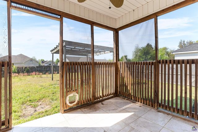 111 Chadwyck Lane, Bonaire, GA 31005