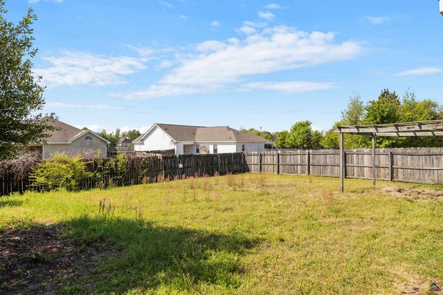 111 Chadwyck Lane, Bonaire, GA 31005