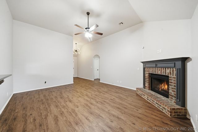 13328 S 21st Place, Bixby, OK 74008