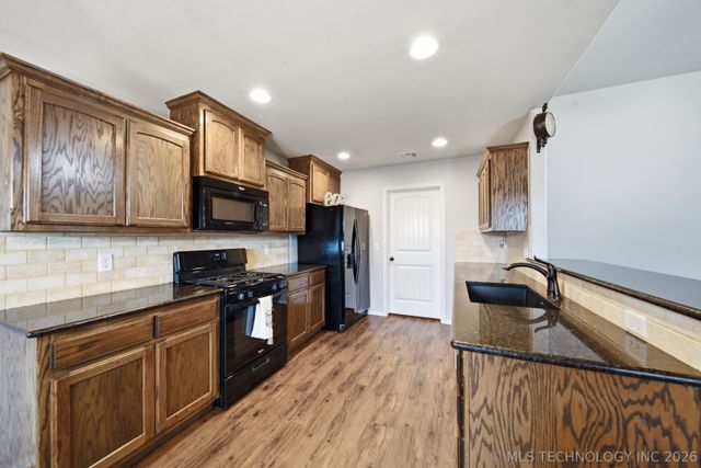 13328 S 21st Place, Bixby, OK 74008