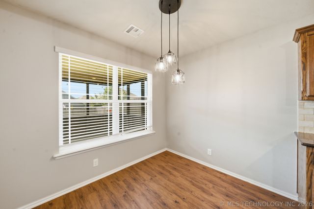 13328 S 21st Place, Bixby, OK 74008