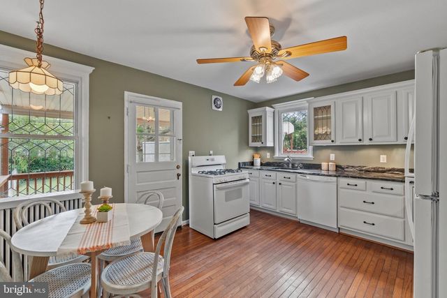 10 SANFORD AVE, Catonsville, MD 21228