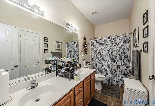1659 Dorset Meadows Ln, Powhatan, VA 23139