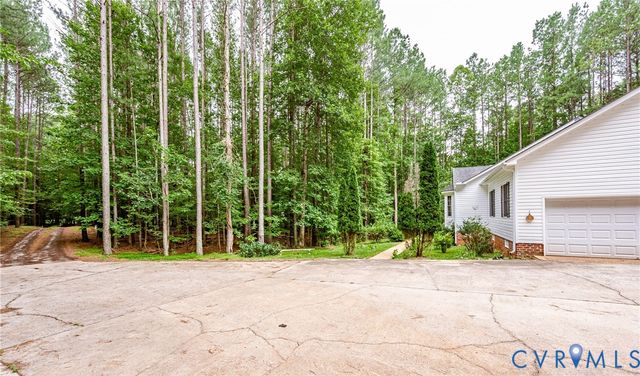 1659 Dorset Meadows Ln, Powhatan, VA 23139