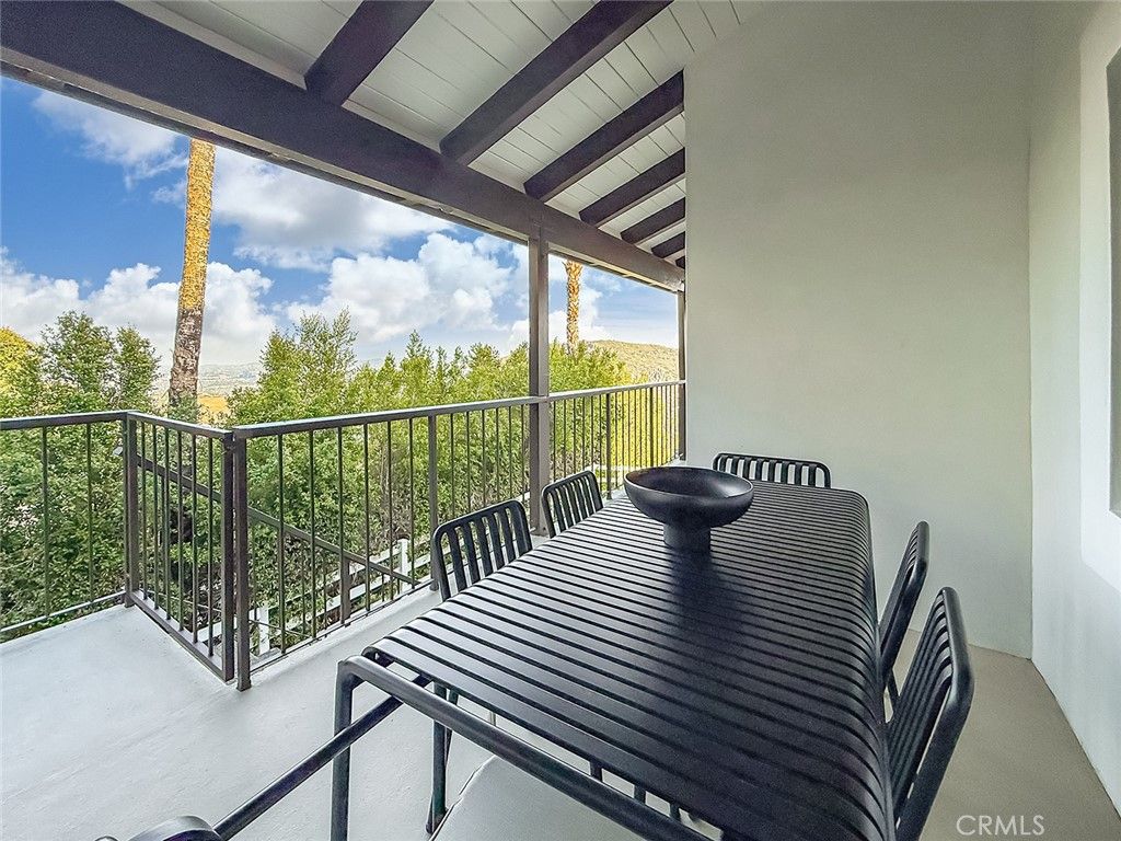 Image 13 of property listing at 130 Dapplegray, Bell Canyon, CA 91307