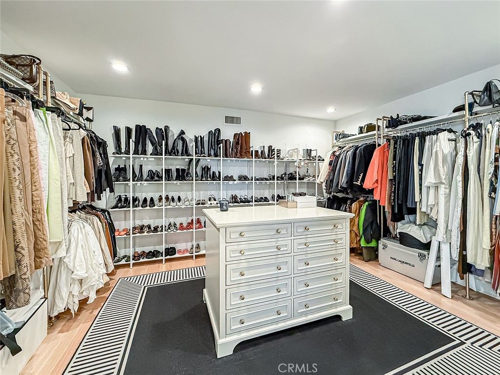 Image 19 of property listing at 130 Dapplegray, Bell Canyon, CA 91307