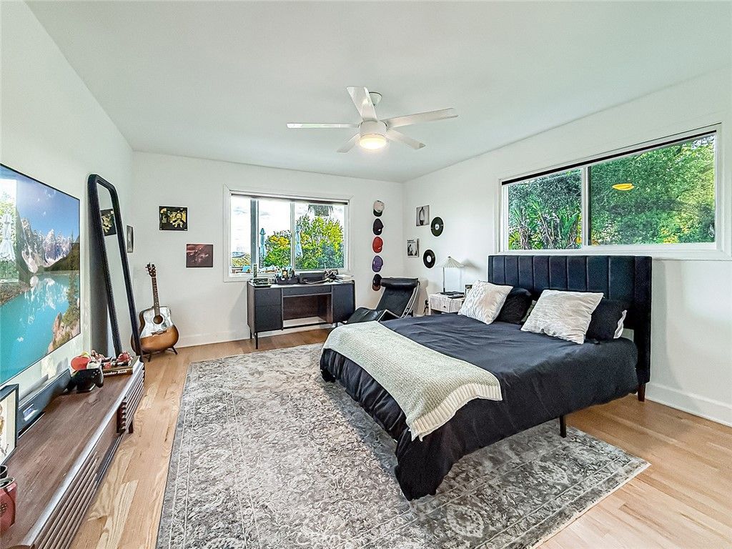 Image 25 of property listing at 130 Dapplegray, Bell Canyon, CA 91307