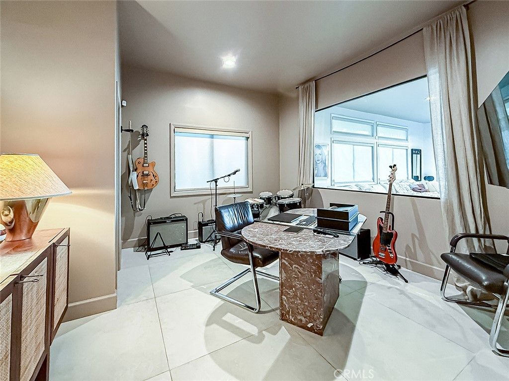 Image 31 of property listing at 130 Dapplegray, Bell Canyon, CA 91307