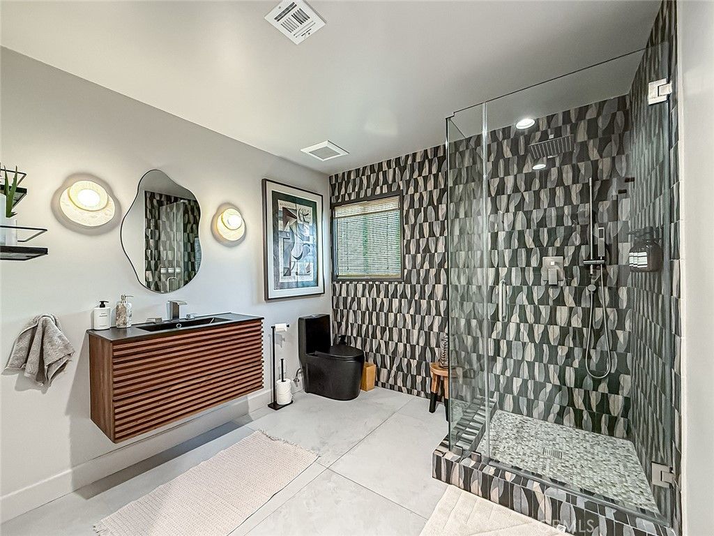 Image 32 of property listing at 130 Dapplegray, Bell Canyon, CA 91307