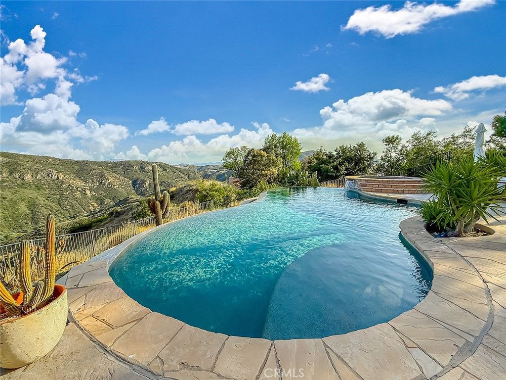 Image 41 of property listing at 130 Dapplegray, Bell Canyon, CA 91307