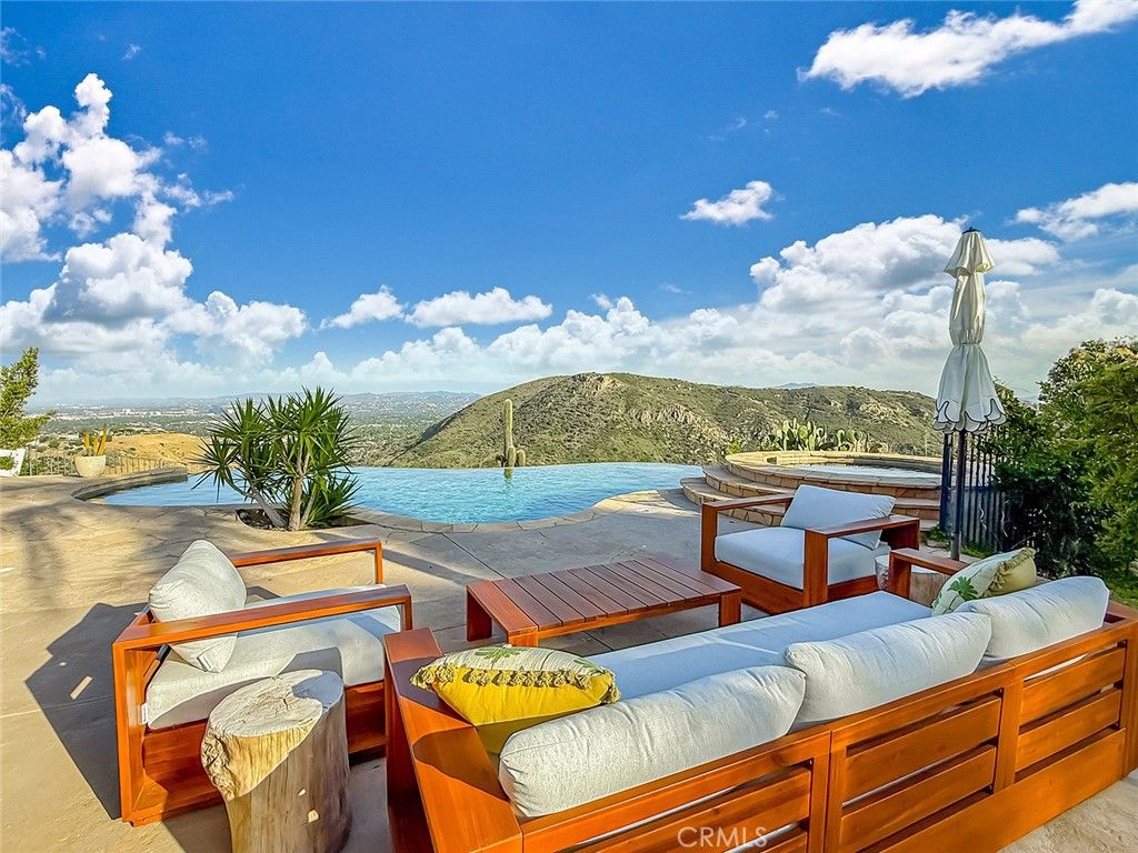 Image 42 of property listing at 130 Dapplegray, Bell Canyon, CA 91307