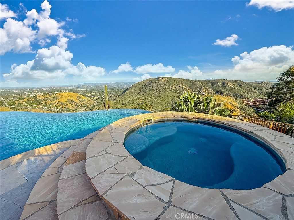 Image 43 of property listing at 130 Dapplegray, Bell Canyon, CA 91307