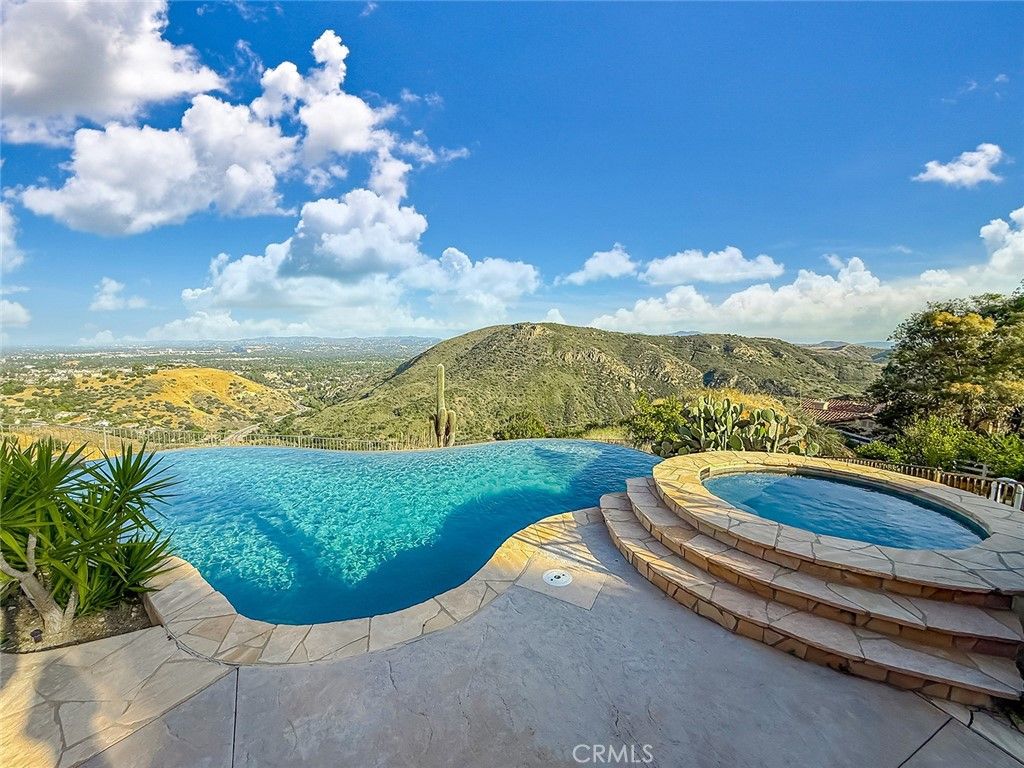 Image 44 of property listing at 130 Dapplegray, Bell Canyon, CA 91307