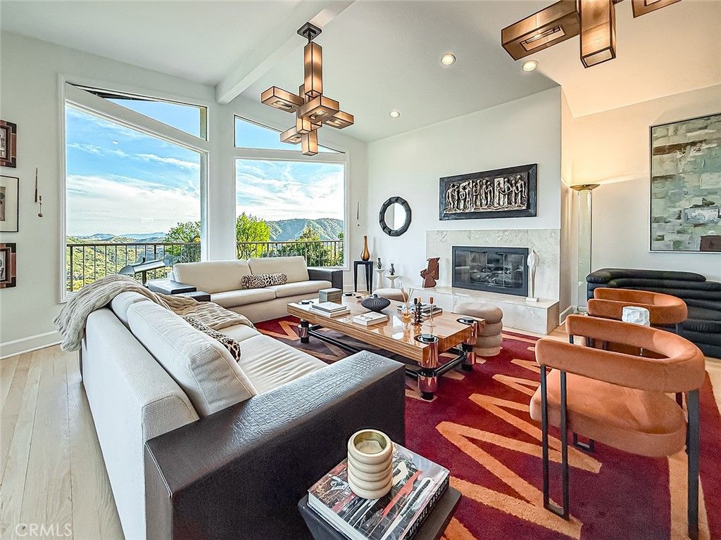 Image 6 of property listing at 130 Dapplegray, Bell Canyon, CA 91307