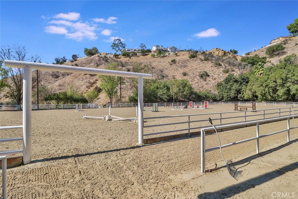 Image 62 of property listing at 130 Dapplegray, Bell Canyon, CA 91307