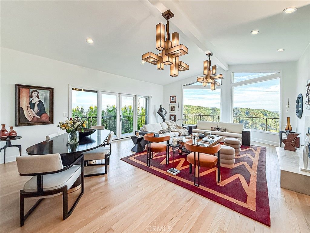 Image 7 of property listing at 130 Dapplegray, Bell Canyon, CA 91307