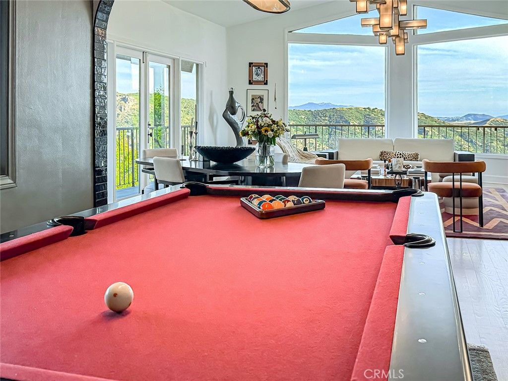 Image 8 of property listing at 130 Dapplegray, Bell Canyon, CA 91307