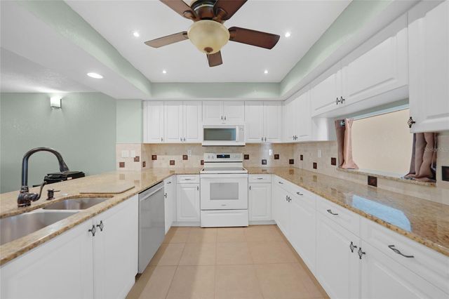 240 LEWIS CIRCLE 513, Punta Gorda, FL 33950