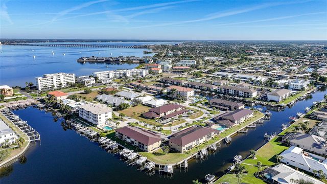 240 LEWIS CIRCLE 513, Punta Gorda, FL 33950
