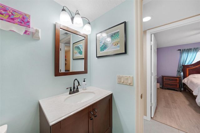 240 LEWIS CIRCLE 513, Punta Gorda, FL 33950