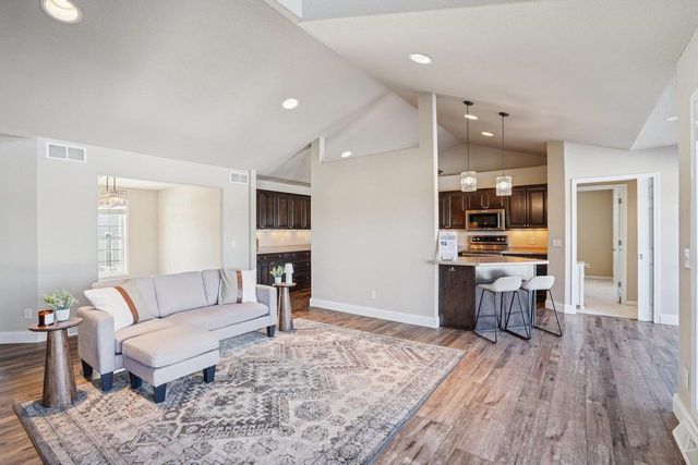 726 Greystone Lane, Middleton, WI 53562