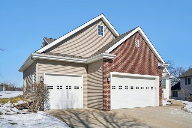 726 Greystone Lane, Middleton, WI 53562